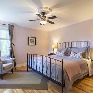 King Room Lake View